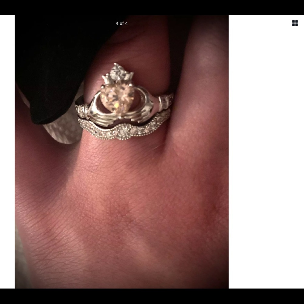 Caperci Ring Set